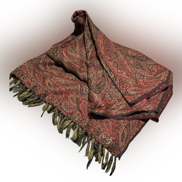 Paisley Red and Black Wool Wrap - Picture 1 of 3